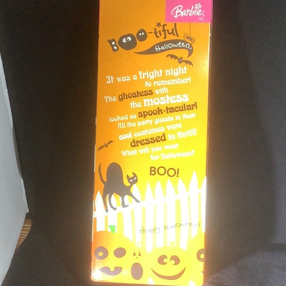 Boo-tiful Halloween Barbie - Picture 2 of 4